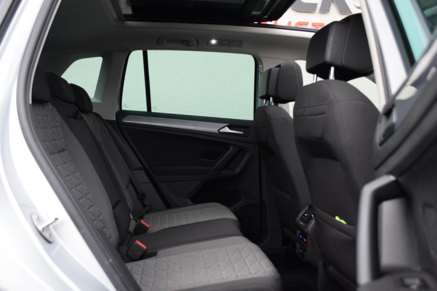 Volkswagen Tiguan 1.5 TSI Life Business / Adaptive Cruise Control/ Virtual Cockpit/ Panoramadak/ Trekhaak/ 110kW (150PK)