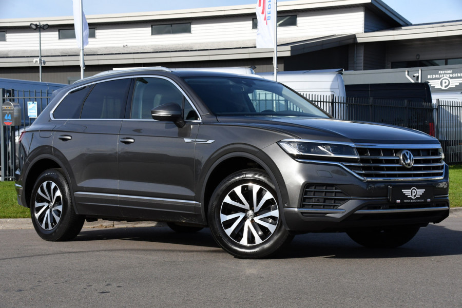 Volkswagen Touareg 3.0 TDI V6 Grijs Kenteken Bpm Vrij Adaptieve Cruise, Camera, Carplay, LED, 3500kg Trekhaak, Stoelverwarming, Automaat, Multimedia, 232pk, BOM VOL Volkswagen Touareg 3.0 TDI V6 Grijs Kenteken Bpm Vrij Adaptieve Cruise, Camera, Carplay, LED, 3500kg Trekhaak, Stoelverwarming, Automaat, Multimedia, 232pk, BOM VOL