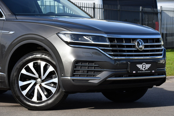 Volkswagen Touareg 3.0 TDI V6 Grijs Kenteken Bpm Vrij Adaptieve Cruise, Camera, Carplay, LED, 3500kg Trekhaak, Stoelverwarming, Automaat, Multimedia, 232pk, BOM VOL Volkswagen Touareg 3.0 TDI V6 Grijs Kenteken Bpm Vrij Adaptieve Cruise, Camera, Carplay, LED, 3500kg Trekhaak, Stoelverwarming, Automaat, Multimedia, 232pk, BOM VOL