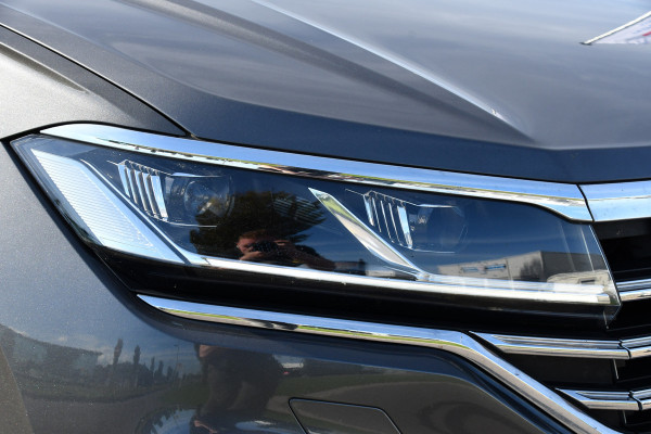 Volkswagen Touareg 3.0 TDI V6 Grijs Kenteken Bpm Vrij Adaptieve Cruise, Camera, Carplay, LED, 3500kg Trekhaak, Stoelverwarming, Automaat, Multimedia, 232pk, BOM VOL Volkswagen Touareg 3.0 TDI V6 Grijs Kenteken Bpm Vrij Adaptieve Cruise, Camera, Carplay, LED, 3500kg Trekhaak, Stoelverwarming, Automaat, Multimedia, 232pk, BOM VOL