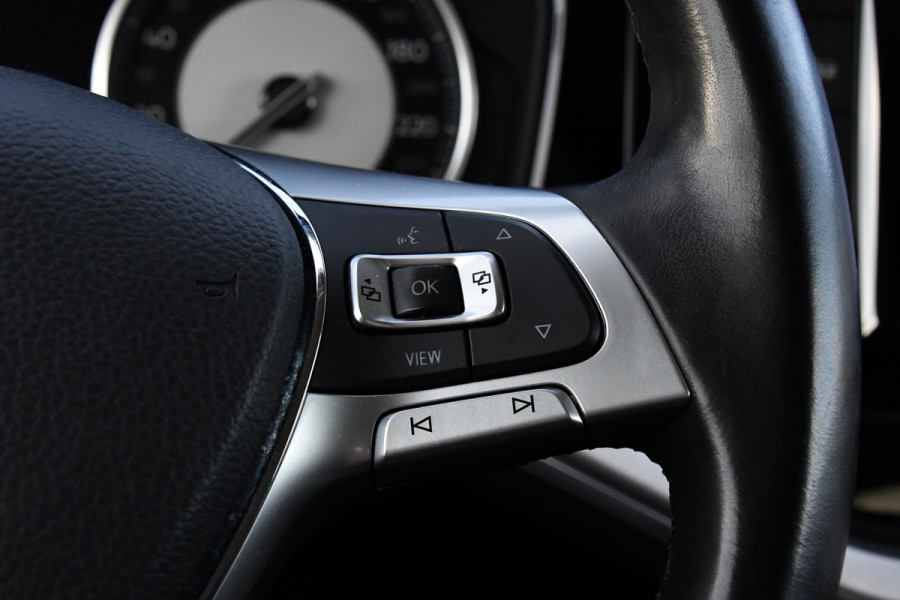 Volkswagen Touareg 3.0 TDI V6 Grijs Kenteken Bpm Vrij Adaptieve Cruise, Camera, Carplay, LED, 3500kg Trekhaak, Stoelverwarming, Automaat, Multimedia, 232pk, BOM VOL Volkswagen Touareg 3.0 TDI V6 Grijs Kenteken Bpm Vrij Adaptieve Cruise, Camera, Carplay, LED, 3500kg Trekhaak, Stoelverwarming, Automaat, Multimedia, 232pk, BOM VOL