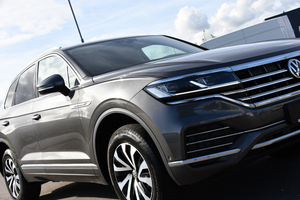 Volkswagen Touareg 3.0 TDI V6 Grijs Kenteken Bpm Vrij Adaptieve Cruise, Camera, Carplay, LED, 3500kg Trekhaak, Stoelverwarming, Automaat, Multimedia, 232pk, BOM VOL Volkswagen Touareg 3.0 TDI V6 Grijs Kenteken Bpm Vrij Adaptieve Cruise, Camera, Carplay, LED, 3500kg Trekhaak, Stoelverwarming, Automaat, Multimedia, 232pk, BOM VOL