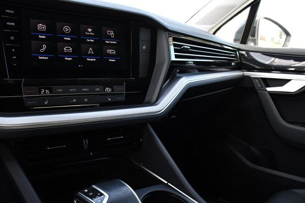 Volkswagen Touareg 3.0 TDI V6 Grijs Kenteken Bpm Vrij Adaptieve Cruise, Camera, Carplay, LED, 3500kg Trekhaak, Stoelverwarming, Automaat, Multimedia, 232pk, BOM VOL Volkswagen Touareg 3.0 TDI V6 Grijs Kenteken Bpm Vrij Adaptieve Cruise, Camera, Carplay, LED, 3500kg Trekhaak, Stoelverwarming, Automaat, Multimedia, 232pk, BOM VOL