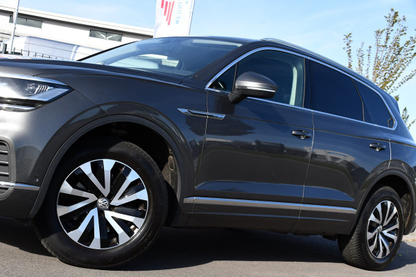 Volkswagen Touareg 3.0 TDI V6 Grijs Kenteken Bpm Vrij Adaptieve Cruise, Camera, Carplay, LED, 3500kg Trekhaak, Stoelverwarming, Automaat, Multimedia, 232pk, BOM VOL Volkswagen Touareg 3.0 TDI V6 Grijs Kenteken Bpm Vrij Adaptieve Cruise, Camera, Carplay, LED, 3500kg Trekhaak, Stoelverwarming, Automaat, Multimedia, 232pk, BOM VOL