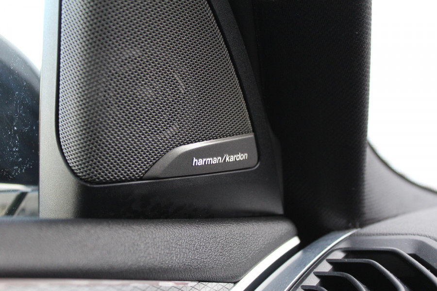 BMW X3 xDrive30e High Executive | M-Sport | Trekhaak | Panoramadak | 360 Camera | Leder | Harman Kardon BMW X3 xDrive30e High Executive | M-Sport | Trekhaak | Panoramadak | 360 Camera | Leder | Harman Kardon