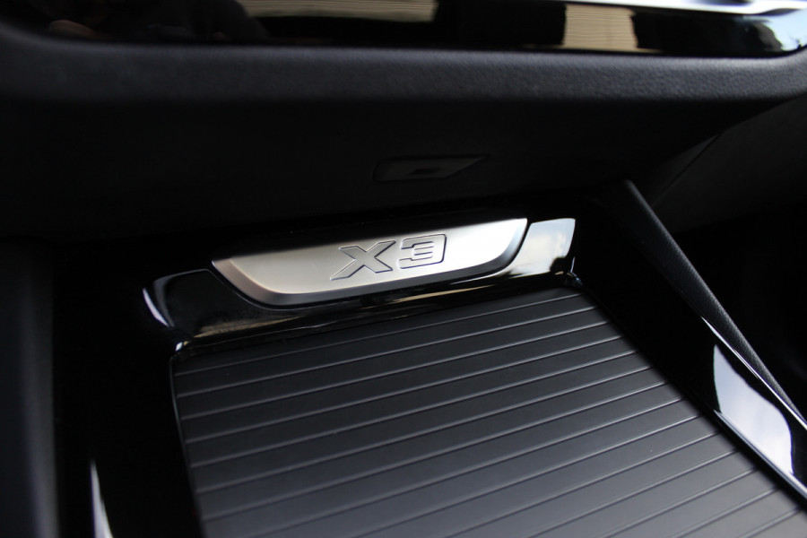 BMW X3 xDrive30e High Executive | M-Sport | Trekhaak | Panoramadak | 360 Camera | Leder | Harman Kardon BMW X3 xDrive30e High Executive | M-Sport | Trekhaak | Panoramadak | 360 Camera | Leder | Harman Kardon