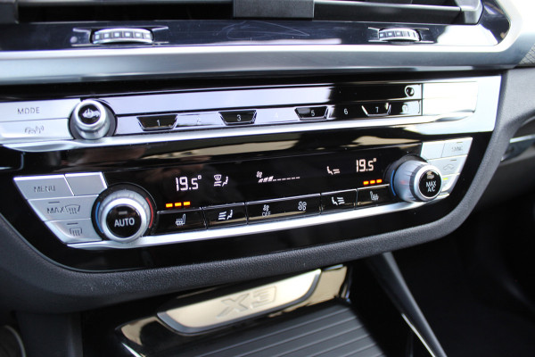 BMW X3 xDrive30e High Executive | M-Sport | Trekhaak | Panoramadak | 360 Camera | Leder | Harman Kardon BMW X3 xDrive30e High Executive | M-Sport | Trekhaak | Panoramadak | 360 Camera | Leder | Harman Kardon