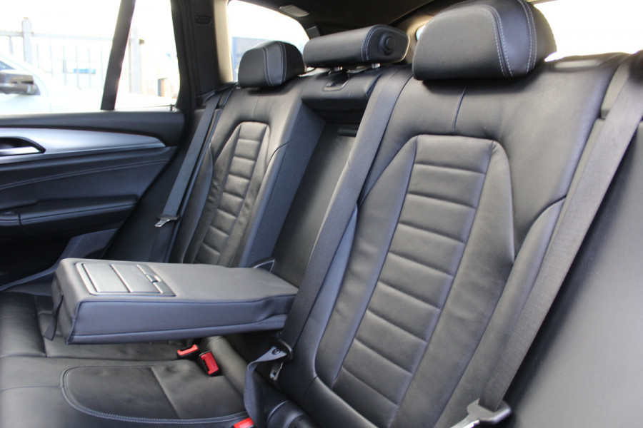 BMW X3 xDrive30e High Executive | M-Sport | Trekhaak | Panoramadak | 360 Camera | Leder | Harman Kardon BMW X3 xDrive30e High Executive | M-Sport | Trekhaak | Panoramadak | 360 Camera | Leder | Harman Kardon