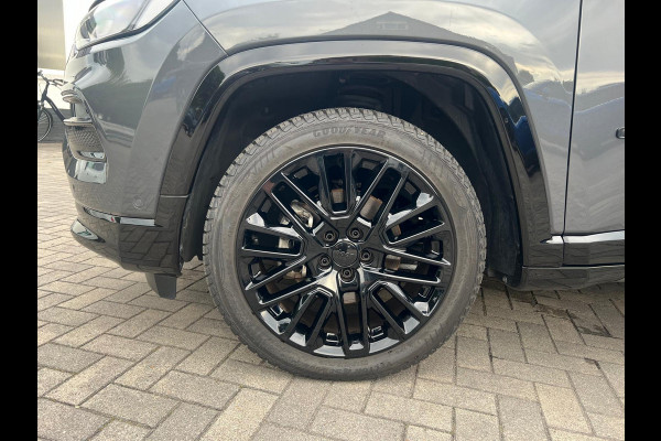 Jeep Compass S Summit 1.5T e-Hybrid