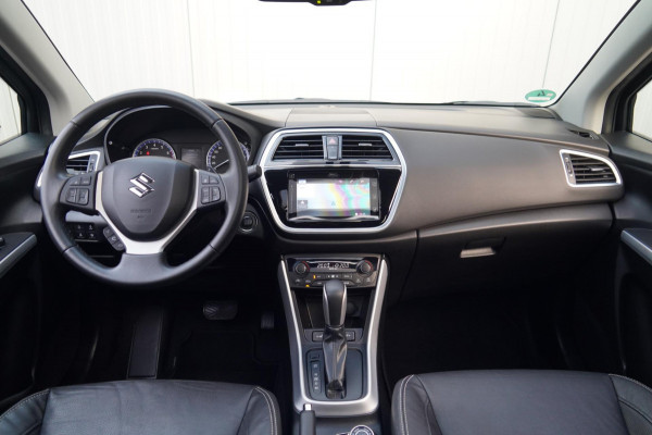Suzuki S-Cross 1.4 Boosterjet AllGrip Stijl / Automaat / Pano / Leder / Navi / Cruise / Climate / Stoelverw. Suzuki S-Cross 1.4 Boosterjet AllGrip Stijl / Automaat / Pano / Leder / Navi / Cruise / Climate / Stoelverw.