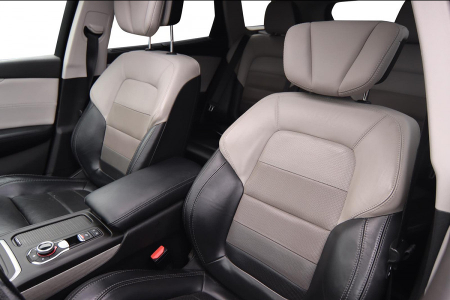 Renault Talisman Estate 1.6 TCe Initiale Paris Aut.|Navi Trekhaak Bose Camera Clima Stoelventilatie/verw. Massage Renault Talisman Estate 1.6 TCe Initiale Paris Aut.|Navi Trekhaak Bose Camera Clima Stoelventilatie/verw. Massage