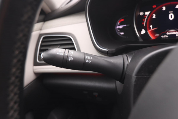 Renault Talisman Estate 1.6 TCe Initiale Paris Aut.|Navi Trekhaak Bose Camera Clima Stoelventilatie/verw. Massage Renault Talisman Estate 1.6 TCe Initiale Paris Aut.|Navi Trekhaak Bose Camera Clima Stoelventilatie/verw. Massage