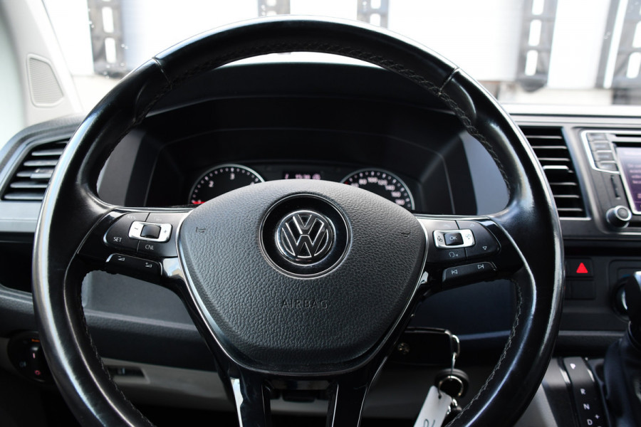 Volkswagen Transporter 2.0 TDI L2H1 DC 4Motion Highline Black Edition Camera, Cruise, Automaat, Multimedia, 204Pk, 2 x schuifdeur, LED, Uniek! Volkswagen Transporter 2.0 TDI L2H1 DC 4Motion Highline Black Edition Camera, Cruise, Automaat, Multimedia, 204Pk, 2 x schuifdeur, LED, Uniek!