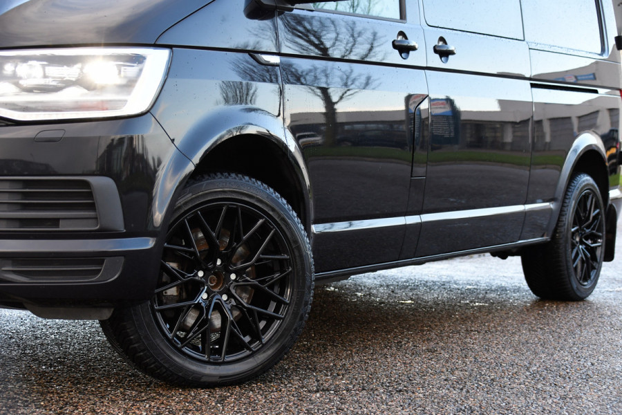 Volkswagen Transporter 2.0 TDI L2H1 DC 4Motion Highline Black Edition Camera, Cruise, Automaat, Multimedia, 204Pk, 2 x schuifdeur, LED, Uniek! Volkswagen Transporter 2.0 TDI L2H1 DC 4Motion Highline Black Edition Camera, Cruise, Automaat, Multimedia, 204Pk, 2 x schuifdeur, LED, Uniek!
