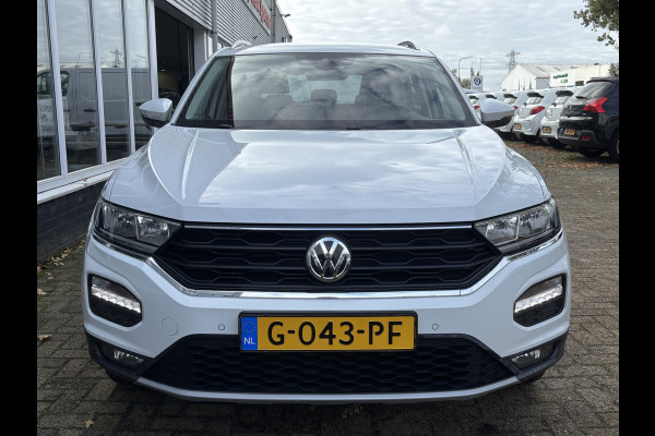 Volkswagen T-Roc 1.5 TSI Style Business | Automaat | Trekhaak | Virtual Cockpit | Topstaat!