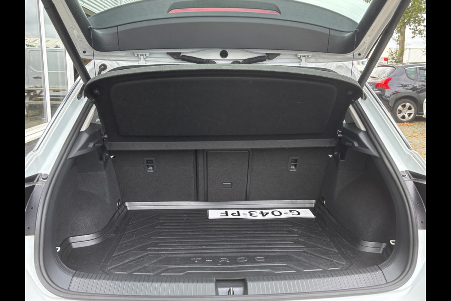 Volkswagen T-Roc 1.5 TSI Style Business | Automaat | Trekhaak | Virtual Cockpit | Topstaat!