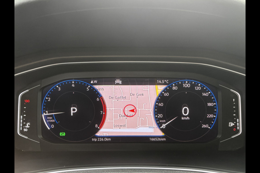 Volkswagen T-Roc 1.5 TSI Style Business | Automaat | Trekhaak | Virtual Cockpit | Topstaat!