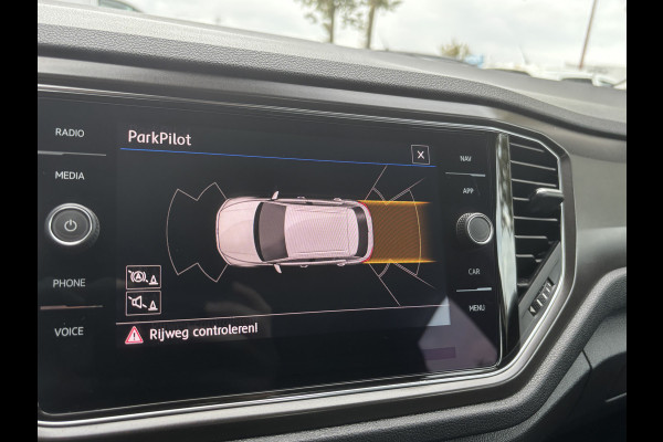 Volkswagen T-Roc 1.5 TSI Style Business | Automaat | Trekhaak | Virtual Cockpit | Topstaat!
