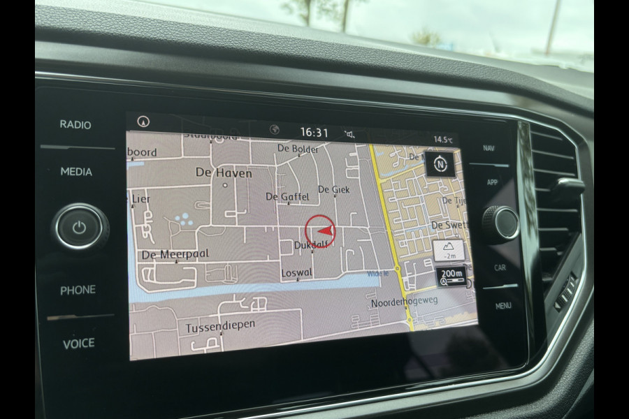 Volkswagen T-Roc 1.5 TSI Style Business | Automaat | Trekhaak | Virtual Cockpit | Topstaat!