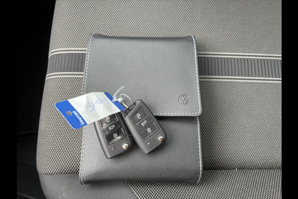 Volkswagen T-Roc 1.5 TSI Style Business | Automaat | Trekhaak | Virtual Cockpit | Topstaat!