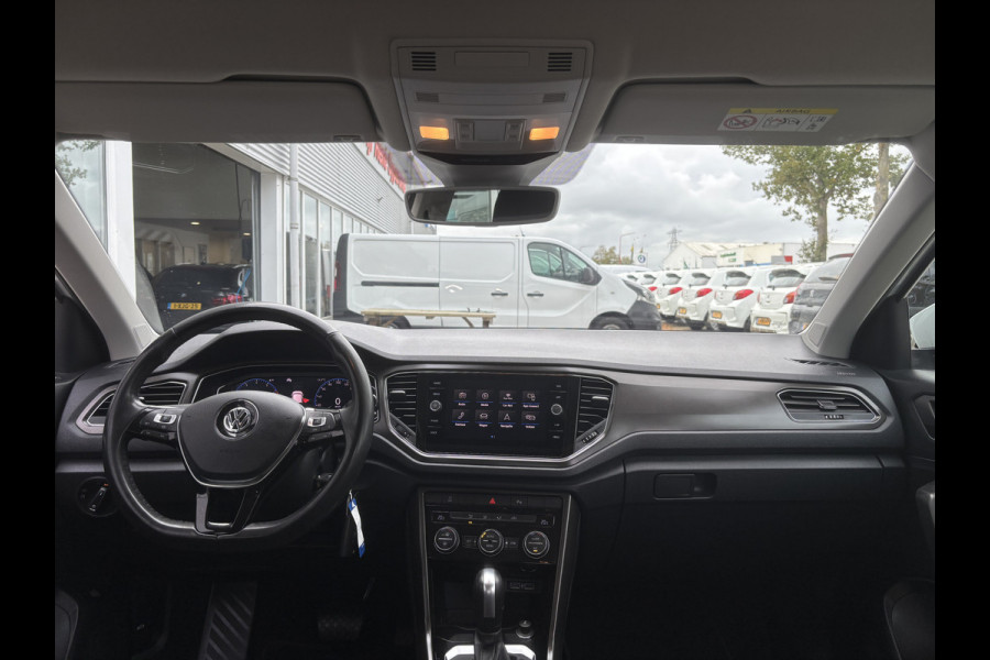 Volkswagen T-Roc 1.5 TSI Style Business | Automaat | Trekhaak | Virtual Cockpit | Topstaat!