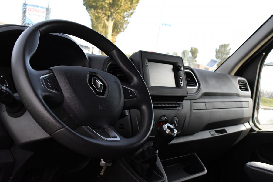 Renault Master T35 2.3 dCi 150 L2H2 PB Edition Camera, Cruise, Carplay, Clima, 150pk, Trekhaak, Multimedia, NAVI, Uniek! Renault Master T35 2.3 dCi 150 L2H2 PB Edition Camera, Cruise, Carplay, Clima, 150pk, Trekhaak, Multimedia, NAVI, Uniek!