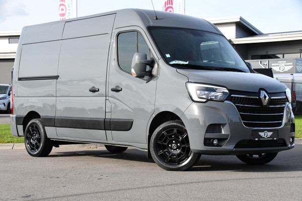 Renault Master T35 2.3 dCi 150 L2H2 PB Edition Camera, Cruise, Carplay, Clima, 150pk, Trekhaak, Multimedia, NAVI, Uniek! Renault Master T35 2.3 dCi 150 L2H2 PB Edition Camera, Cruise, Carplay, Clima, 150pk, Trekhaak, Multimedia, NAVI, Uniek!