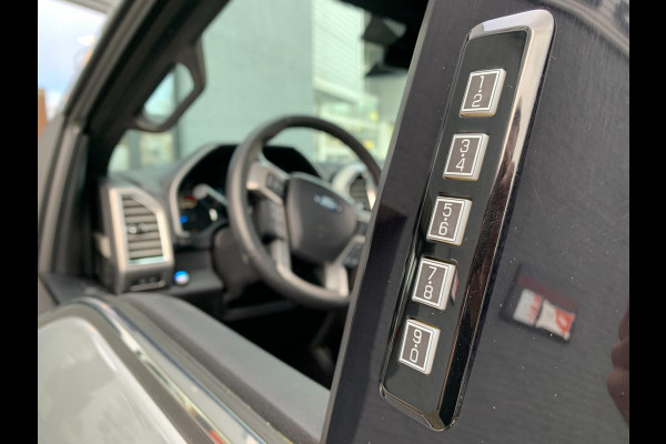 Ford USA F-150 Black edition 3.5 V6 Lage Bijtelling SuperCrew PANO Ford USA F-150 Black edition 3.5 V6 Lage Bijtelling SuperCrew PANO