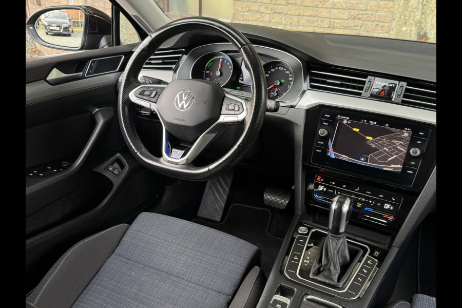 Volkswagen Passat Variant 218PK DSG HYBRID GTE BUSINESS CAMERA//SIDE-ASSIST/STUURVERW.