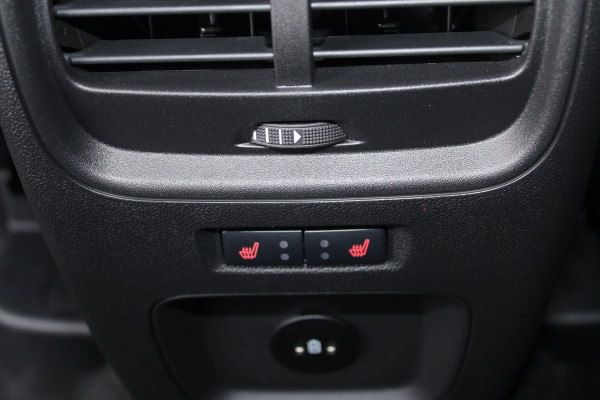 Ford Kuga 2.5 PHEV Titanium 243pk |  Driver Assistance Pack | Winterpack | Wegklapbare Trekhaak | All Weatherbanden | Reserveband Ford Kuga 2.5 PHEV Titanium 243pk |  Driver Assistance Pack | Winterpack | Wegklapbare Trekhaak | All Weatherbanden | Reserveband