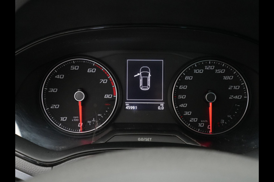 Seat Arona 1.0 TSI 115pk DSG Style Navigatie Clima Trekhaak PDC Privacy glass 205