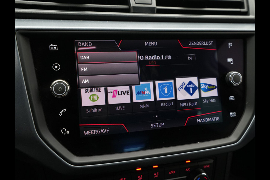 Seat Arona 1.0 TSI 115pk DSG Style Navigatie Clima Trekhaak PDC Privacy glass 205