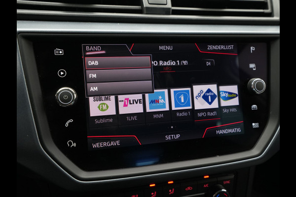 Seat Arona 1.0 TSI 115pk DSG Style Navigatie Clima Trekhaak PDC Privacy glass 205
