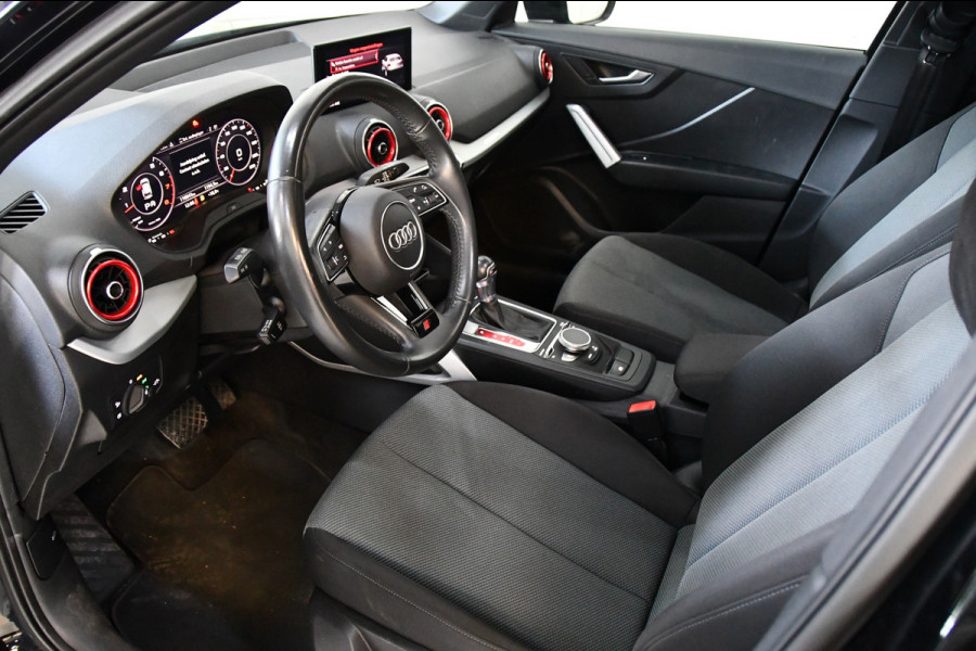 Audi Q2 35 TFSI S Edition, Blackline, Panoramadak Audi Q2 35 TFSI S Edition, Blackline, Panoramadak