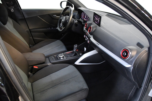 Audi Q2 35 TFSI S Edition, Blackline, Panoramadak Audi Q2 35 TFSI S Edition, Blackline, Panoramadak