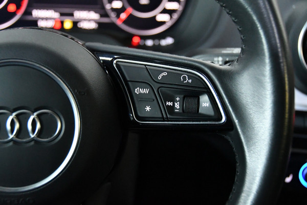 Audi Q2 35 TFSI S Edition, Blackline, Panoramadak Audi Q2 35 TFSI S Edition, Blackline, Panoramadak