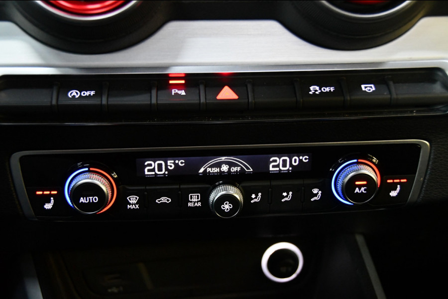 Audi Q2 35 TFSI S Edition, Blackline, Panoramadak Audi Q2 35 TFSI S Edition, Blackline, Panoramadak