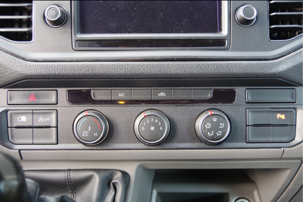 Volkswagen Crafter 35 2.0 TDI L3H3 Highline LED, 140PK, TREKHAAK, E6, APPLE CARPLAY, CRUISE, AIRCO Volkswagen Crafter 35 2.0 TDI L3H3 Highline LED, 140PK, TREKHAAK, E6, APPLE CARPLAY, CRUISE, AIRCO