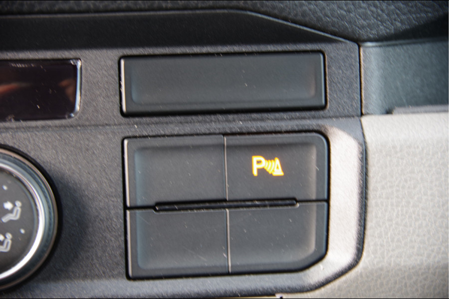 Volkswagen Crafter 35 2.0 TDI L3H3 Highline LED, 140PK, TREKHAAK, E6, APPLE CARPLAY, CRUISE, AIRCO Volkswagen Crafter 35 2.0 TDI L3H3 Highline LED, 140PK, TREKHAAK, E6, APPLE CARPLAY, CRUISE, AIRCO