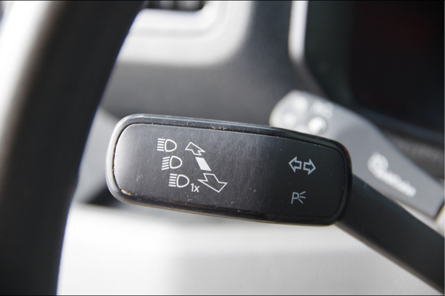 Volkswagen Crafter 35 2.0 TDI L3H3 Highline LED, 140PK, TREKHAAK, E6, APPLE CARPLAY, CRUISE, AIRCO Volkswagen Crafter 35 2.0 TDI L3H3 Highline LED, 140PK, TREKHAAK, E6, APPLE CARPLAY, CRUISE, AIRCO