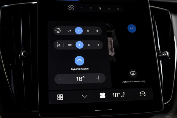 Volvo XC60 2.0 T8 Plug-in hybrid AWD Plus Black Edition - Automaat | S/K Panodak | Dig.Cockpit | Adapt.Cruise | Stoel-+Stuurverw. | 360 Camera | NAV+App.Connect | Auto.Airco | Harmon Kardon | LM 21" | 2481