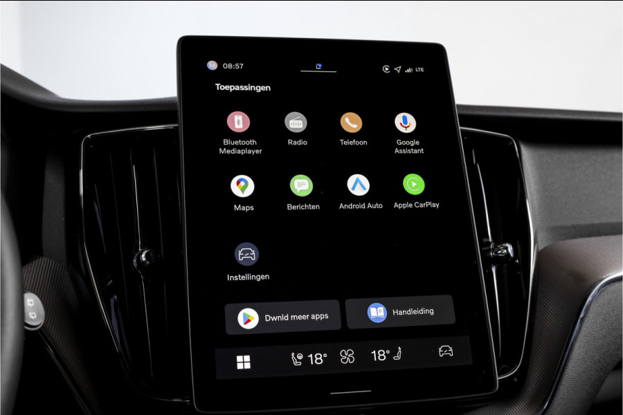 Volvo XC60 2.0 T8 Plug-in hybrid AWD Plus Black Edition - Automaat | S/K Panodak | Dig.Cockpit | Adapt.Cruise | Stoel-+Stuurverw. | 360 Camera | NAV+App.Connect | Auto.Airco | Harmon Kardon | LM 21" | 2481