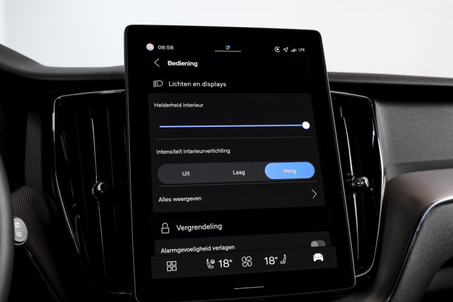 Volvo XC60 2.0 T8 Plug-in hybrid AWD Plus Black Edition - Automaat | S/K Panodak | Dig.Cockpit | Adapt.Cruise | Stoel-+Stuurverw. | 360 Camera | NAV+App.Connect | Auto.Airco | Harmon Kardon | LM 21" | 2481