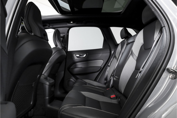 Volvo XC60 2.0 T8 Plug-in hybrid AWD Plus Black Edition - Automaat | S/K Panodak | Dig.Cockpit | Adapt.Cruise | Stoel-+Stuurverw. | 360 Camera | NAV+App.Connect | Auto.Airco | Harmon Kardon | LM 21" | 2481