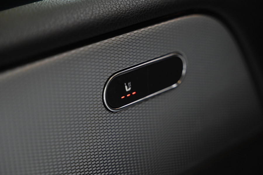 Mercedes-Benz B-Klasse 180 Business Solution Plus - Stoelverwarming - Achteruitrijcamera - LED Koplampen - El. Kofferklep -