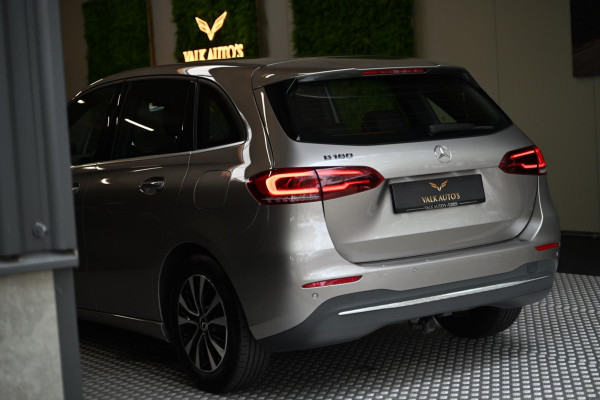 Mercedes-Benz B-Klasse 180 Business Solution Plus - Stoelverwarming - Achteruitrijcamera - LED Koplampen - El. Kofferklep -