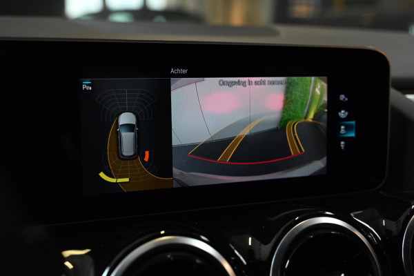 Mercedes-Benz B-Klasse 180 Business Solution Plus - Stoelverwarming - Achteruitrijcamera - LED Koplampen - El. Kofferklep -