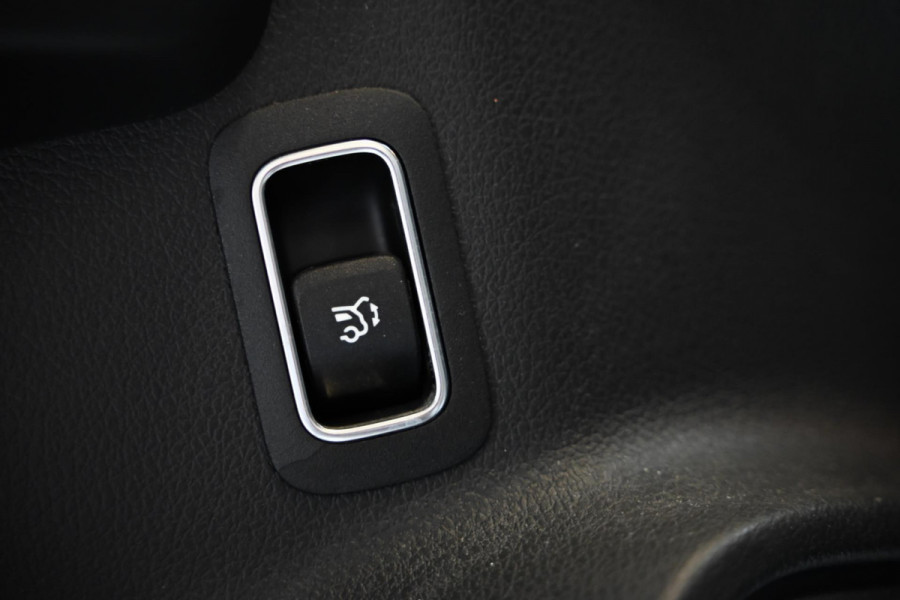 Mercedes-Benz B-Klasse 180 Business Solution Plus - Stoelverwarming - Achteruitrijcamera - LED Koplampen - El. Kofferklep -