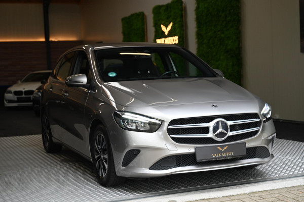 Mercedes-Benz B-Klasse 180 Business Solution Plus - Stoelverwarming - Achteruitrijcamera - LED Koplampen - El. Kofferklep -