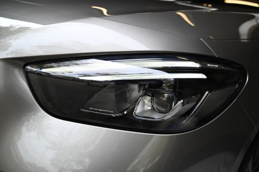 Mercedes-Benz B-Klasse 180 Business Solution Plus - Stoelverwarming - Achteruitrijcamera - LED Koplampen - El. Kofferklep -